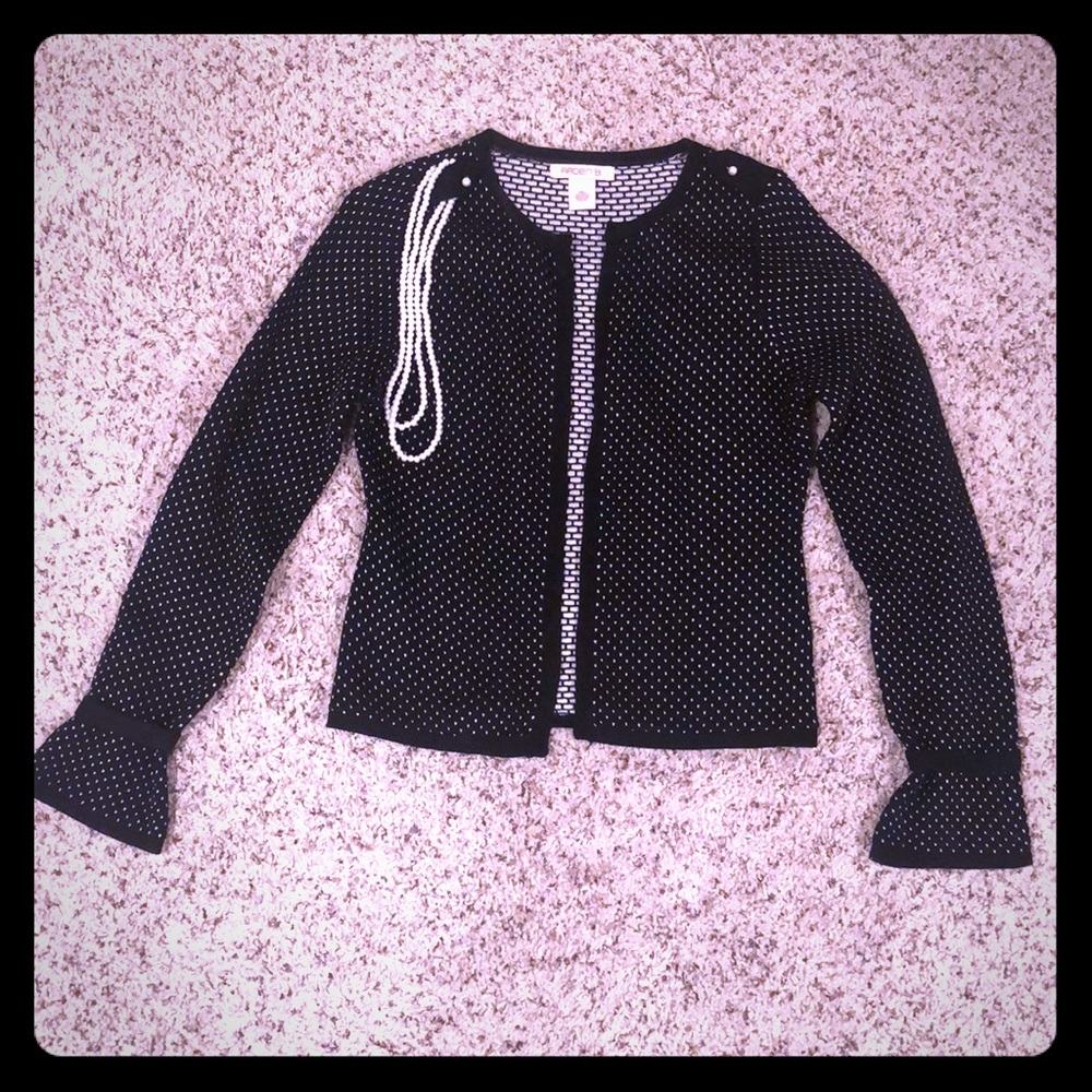 Cardigan Black with white dots and pearl details.